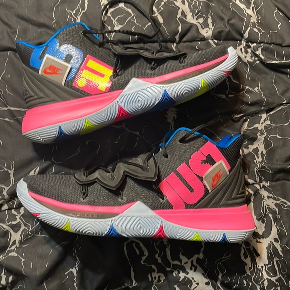Nike Kyrie 5 Just Do It - Picture 1 of 8